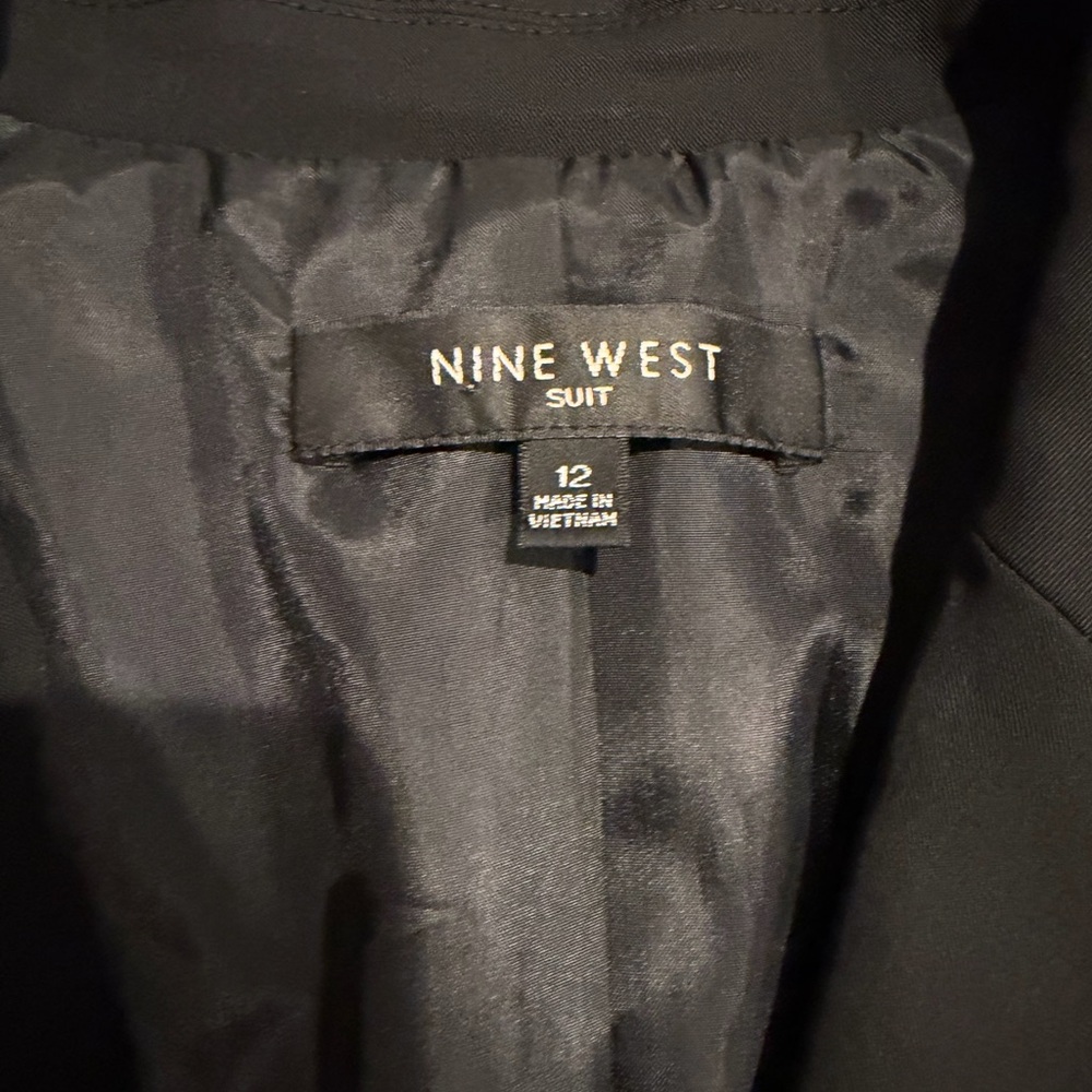 Nine West Black Peplum Blazer Jacket | Size 12 | Career Workwear Like New! - Picture 3 of 11